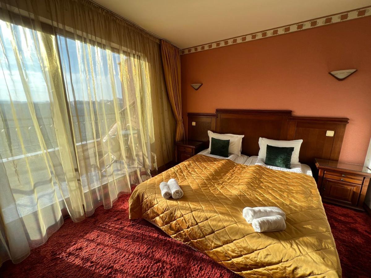 Hotel Bolyari 大特尔诺沃 外观 照片