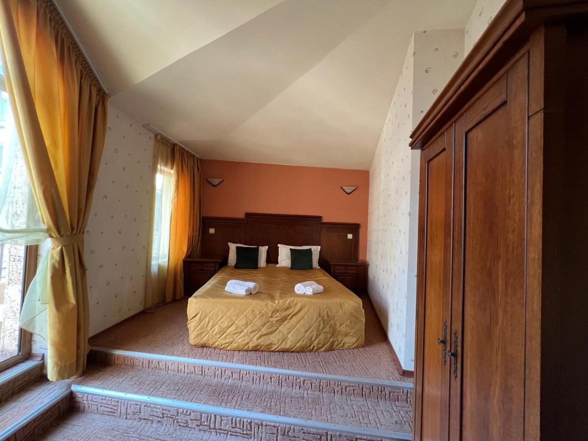 Hotel Bolyari 大特尔诺沃 外观 照片