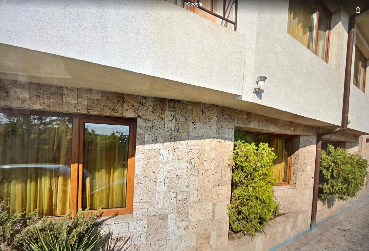 Hotel Bolyari 大特尔诺沃 外观 照片
